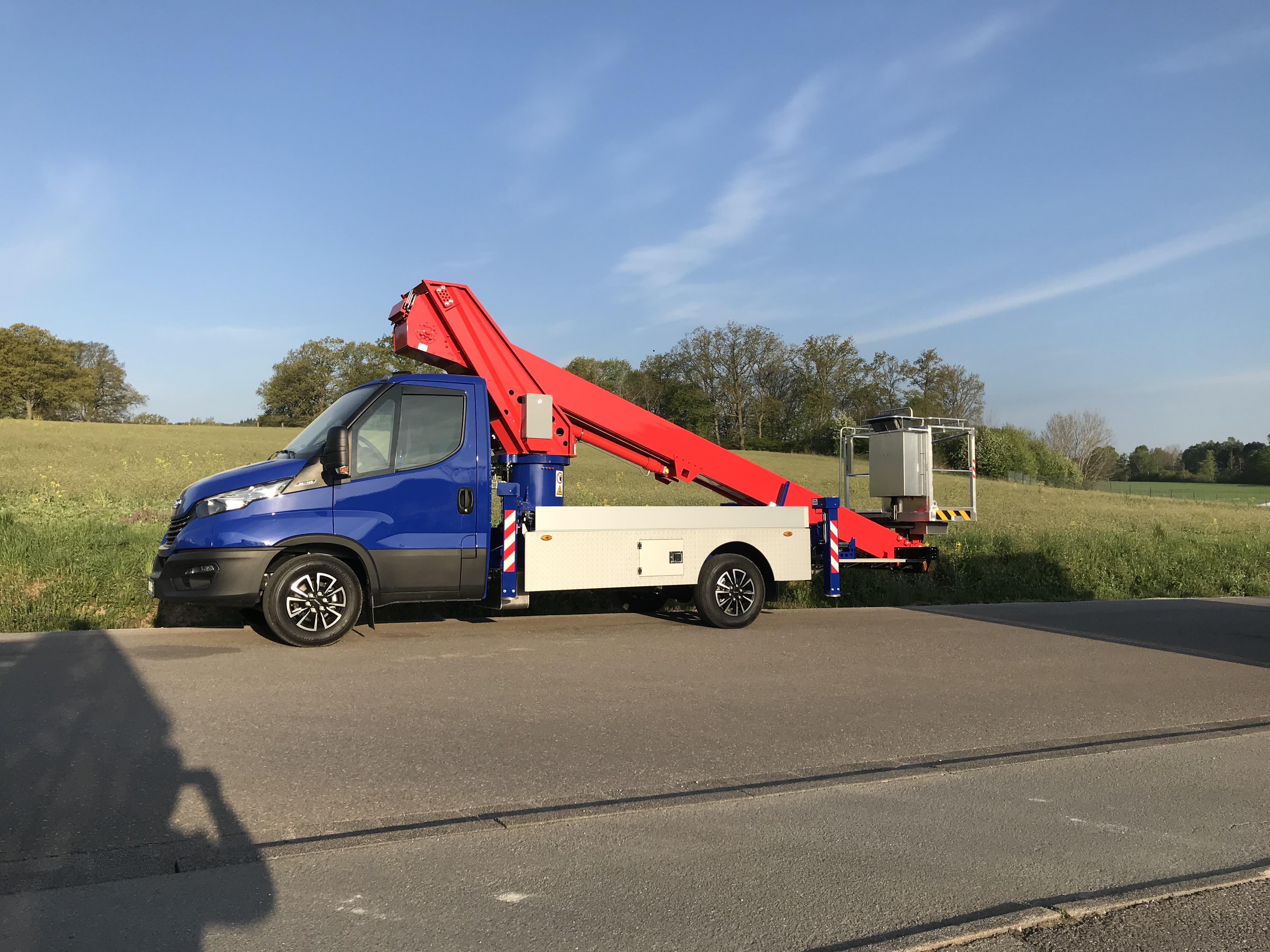 Vermietung von Lkw-Arbeitsbühnen